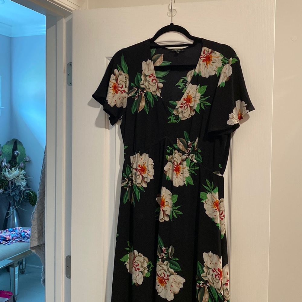 Boutique maxi dress w/ elastic a line > fits like 14/14W